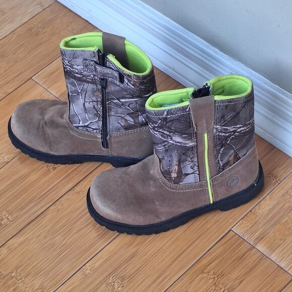 Magellan Outdoors Boots Kids Camo Boone Realtree Edge Side Zip size 13D Unisex - Picture 1 of 16